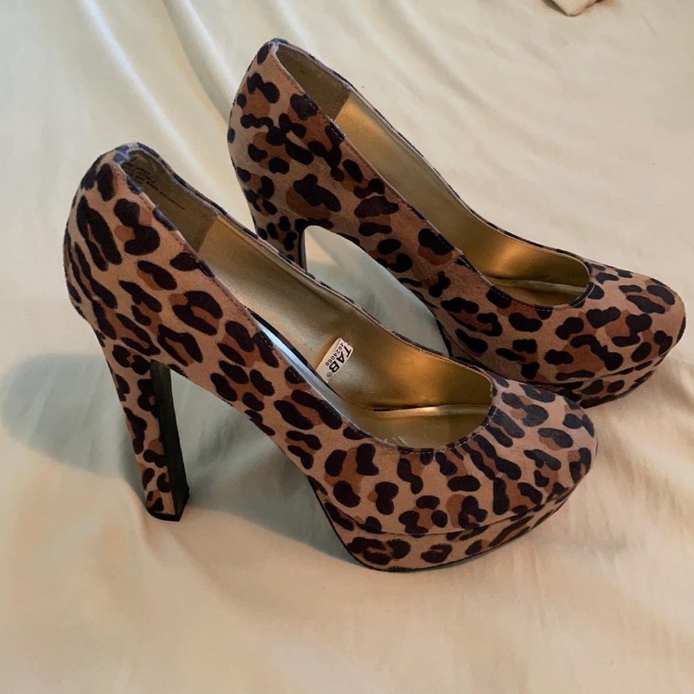 Women’s cheetah heels